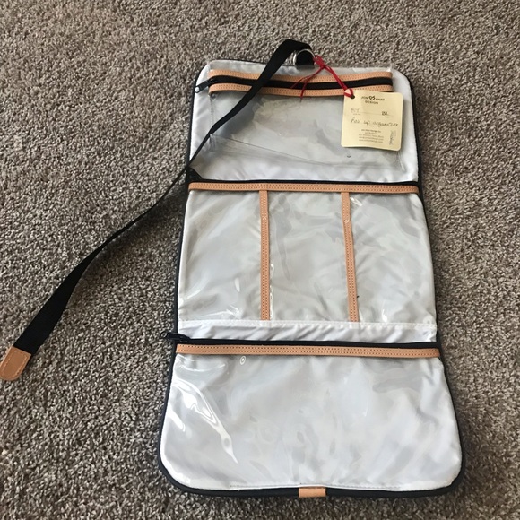 jon hart rolling luggage